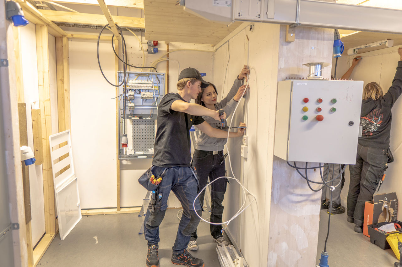 Elever i arbeid